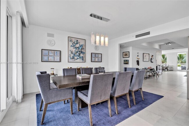 Building Photo - 781 Crandon Blvd