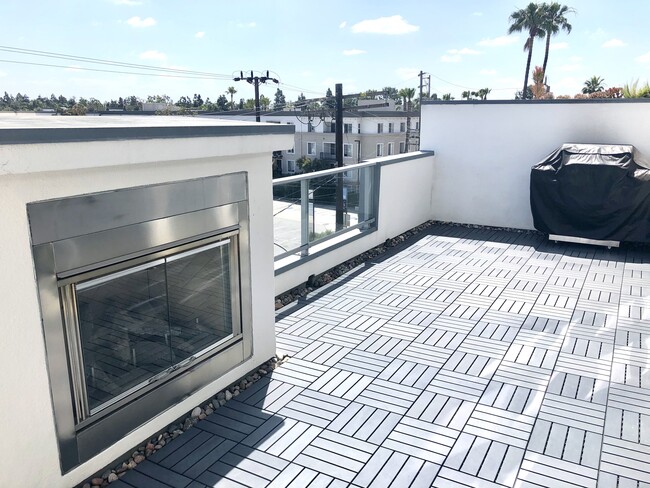 Deck - 4215 Glencoe Ave