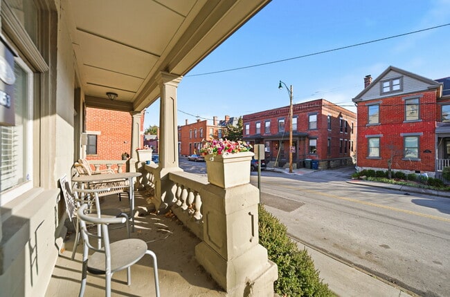 Building Photo - 1153 Jaeger St