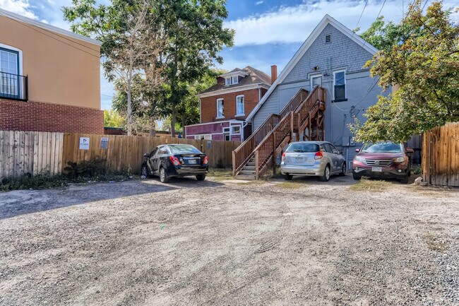 Foto del edificio - 1660 N Gaylord St