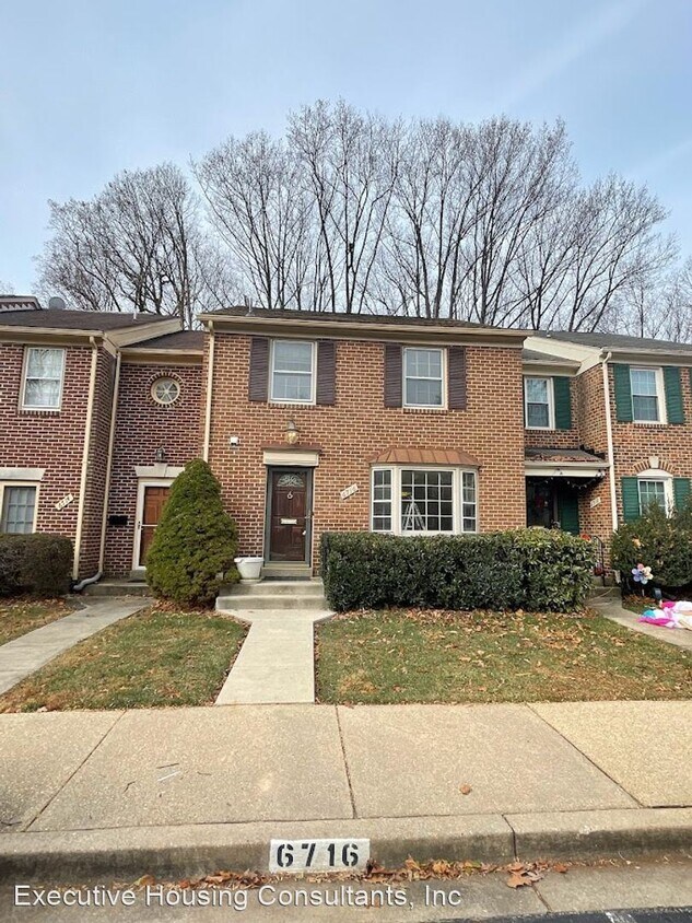 3 br, 4 bath House 6716 Surreywood Lane House Rental in Bethesda