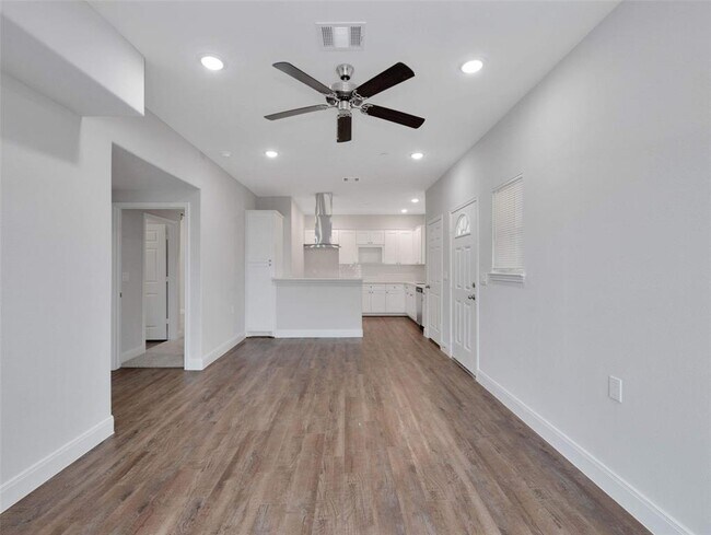 Foto del edificio - 430 Schmidt Rd