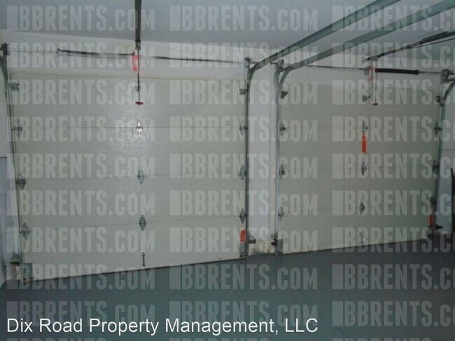 Building Photo - 3 br, 1.5 bath House - 215 Eller Avenue,