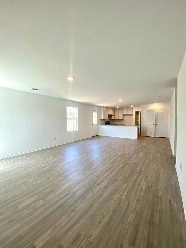 Building Photo - CULEBRA /1604 AREA ** $1595/Month**