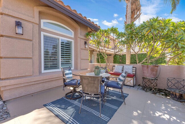 Building Photo - 44310 Villeta Dr