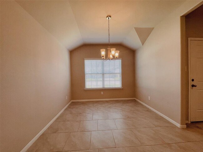 Foto del edificio - 8123 Carillon Way