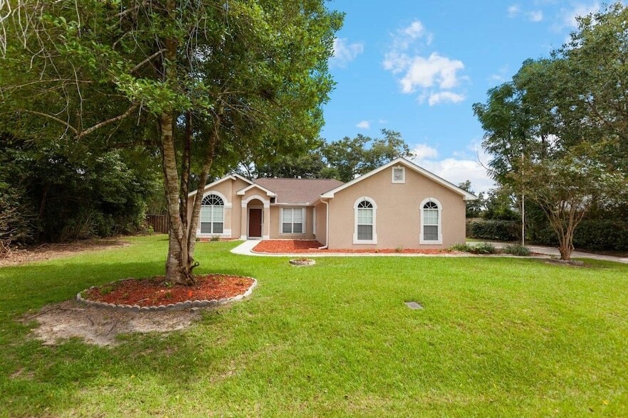 Foto principal - 121 Duncan Dr