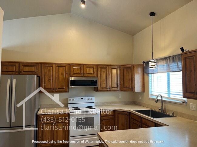 Foto del edificio - 262 1660 W