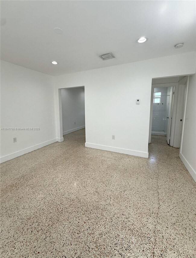 Foto del edificio - 1320 NW 4th St