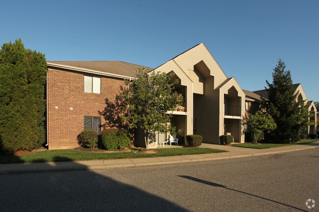 Building Photo - Hillview Woods Apartments