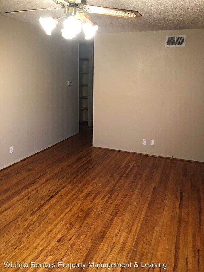 Building Photo - 3 br, 1 bath House - 602 W 7th