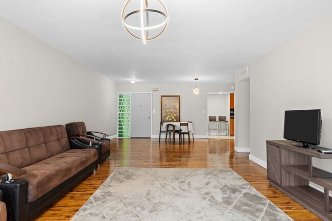 Foto del edificio - 1690 NE 191st St