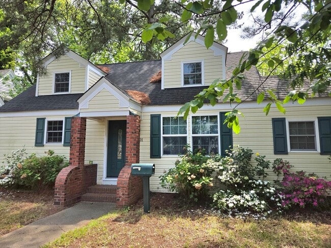 Beautiful Move-In Ready Single Family Home! - Beautiful Move-In Ready Single Family Home!