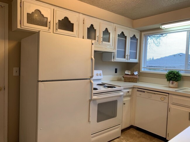 Foto del edificio - Ranch Style Home In Milwaukie - 3 bdrm 2 b...
