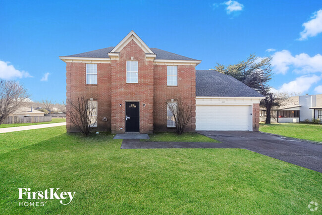 Building Photo - 4657 Lindawood Ln