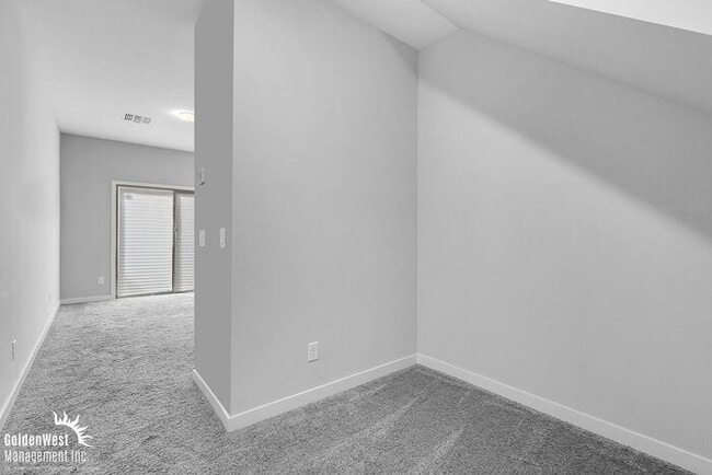 Building Photo - Modern 2Bdm 2.5Ba Home in Central Phoenix!