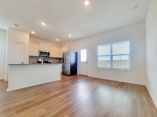 Foto del edificio - 7232 Dancing Wind Ln