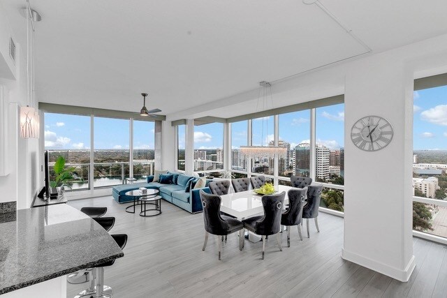 Foto del edificio - 150 E Robinson St