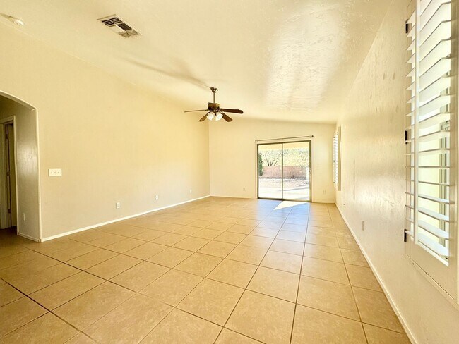 Building Photo - 3BR/2BA/2CG, 1337 sq.ft. rental in Sierra Vista, AZ