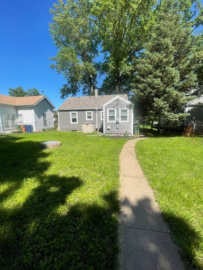 Building Photo - Home for Rent in Bellevue NE!