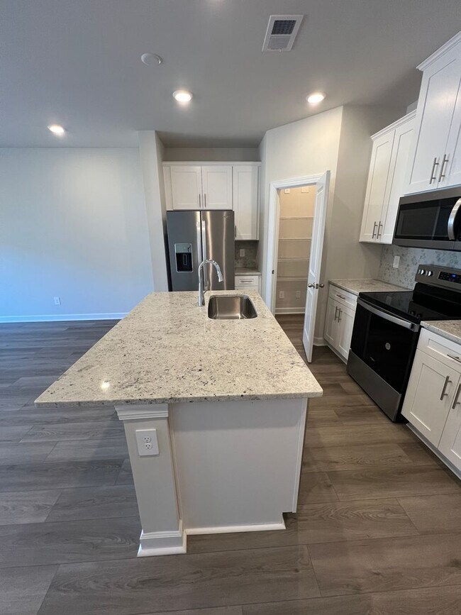 Building Photo - 3 Bedroom, 2.5 Bath Brand New Home for Rent (MONROE)