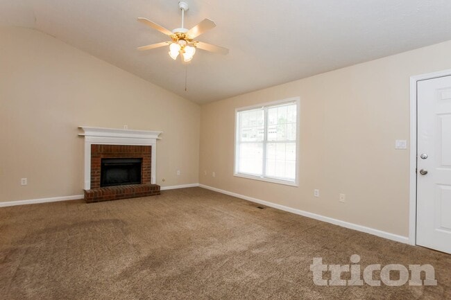 Foto del edificio - 302 Bethel Dr