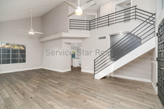Building Photo - 3924 E Orchid Ln