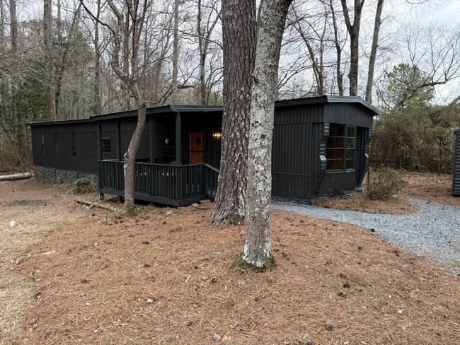 Building Photo - 1331 Oak Grove Rd