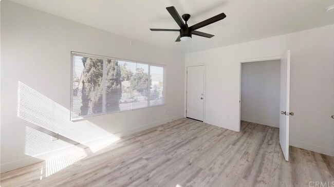Building Photo - 4606 S Normandie Ave