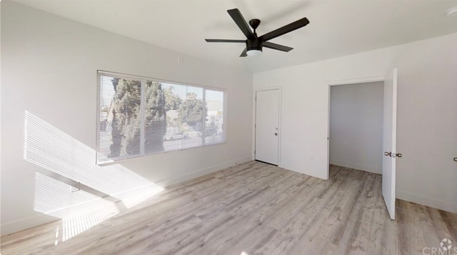 Building Photo - 4606 S Normandie Ave