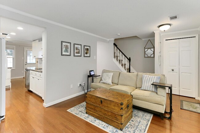 Foto del edificio - 1581 Poplar Grove Dr