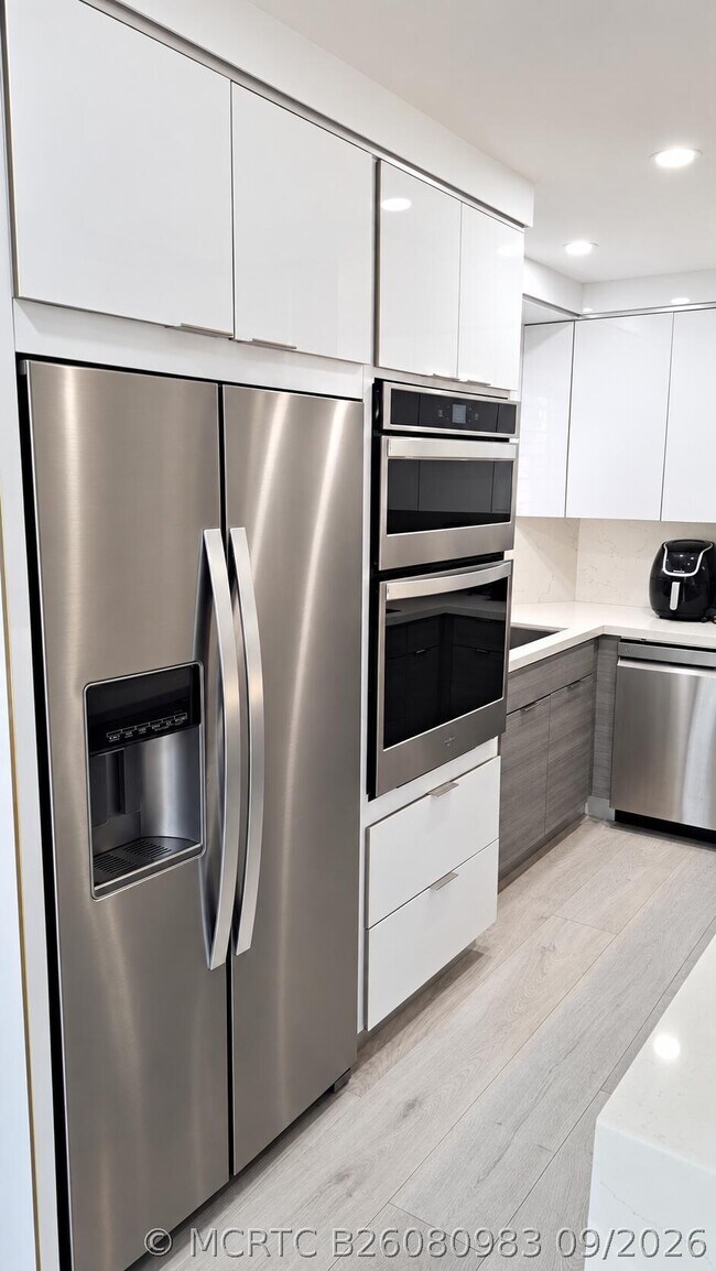 Foto del edificio - 2226 Discovery Cir W