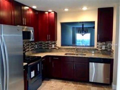 Foto del edificio - 691 Oak Harbour Dr