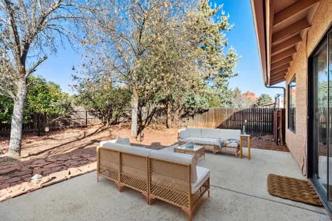 Foto del edificio - 115 Canyon Diablo Rd