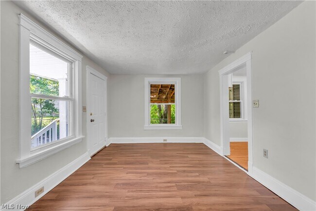 Foto del edificio - 4120 E 141st St