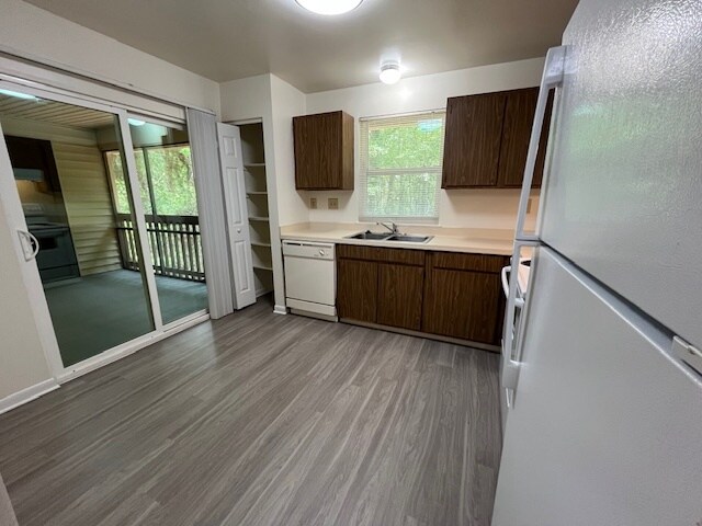 2/2 cocina 1 - Creekwood Apartments
