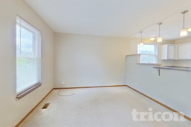 Building Photo - 2812 Deliverance Dr
