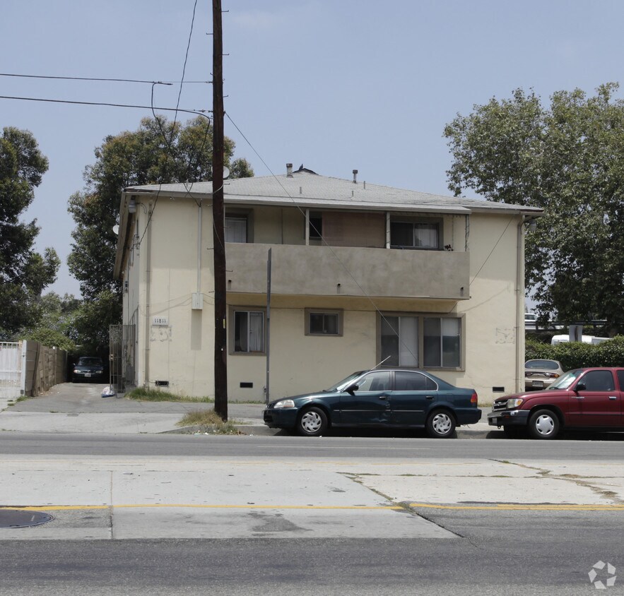 Building Photo - 11811 Burbank Blvd