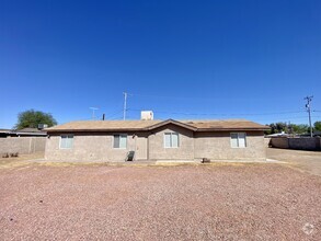 Building Photo - 2802 W Adams St