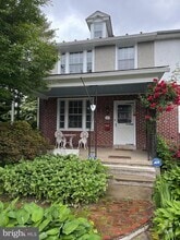 Building Photo - 408 Ann St