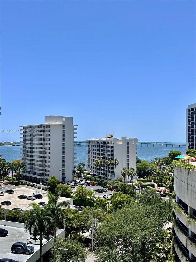 Foto del edificio - 185 SE 14th Terrace