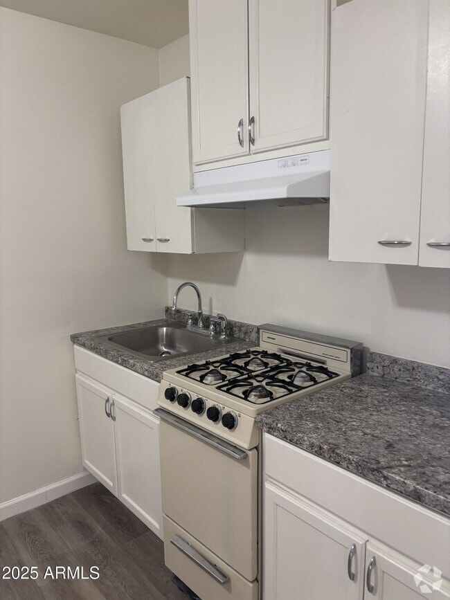 Building Photo - 1372 AZ-92