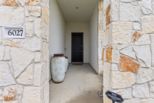 Building Photo - 6027 Thief River Fls Dr