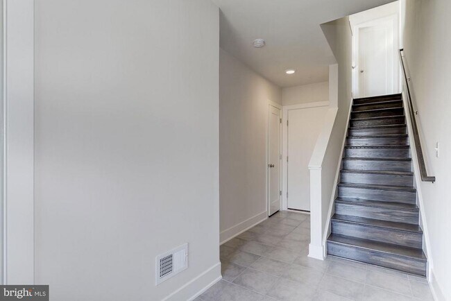 Foto del edificio - 8051 Tribeca St