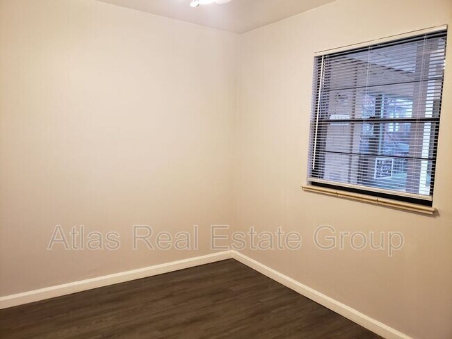 Foto del edificio - 3765 Wolff St