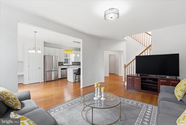 Building Photo - 8863 Flatbush Ct
