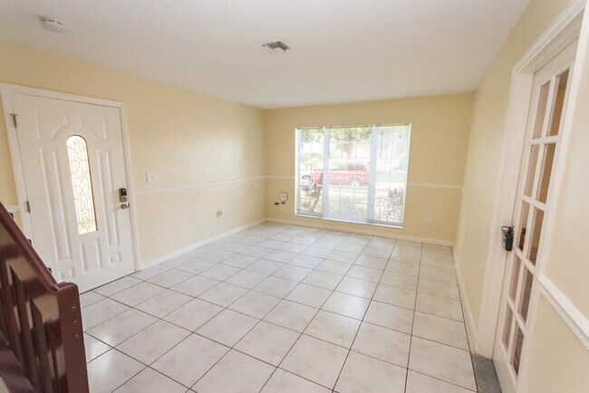 Building Photo - 10040 Myrtle Ct