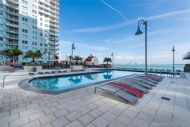 Foto del edificio - 1155 Brickell Bay Dr