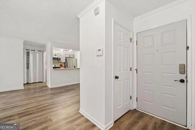 Foto del edificio - 407 Barrington Hills Dr