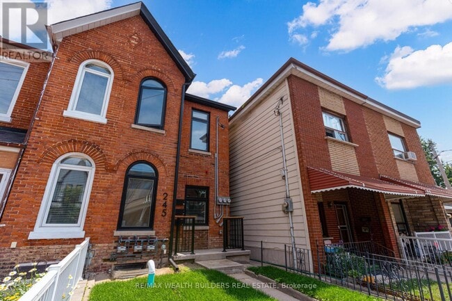 Building Photo - 245 Brock Ave